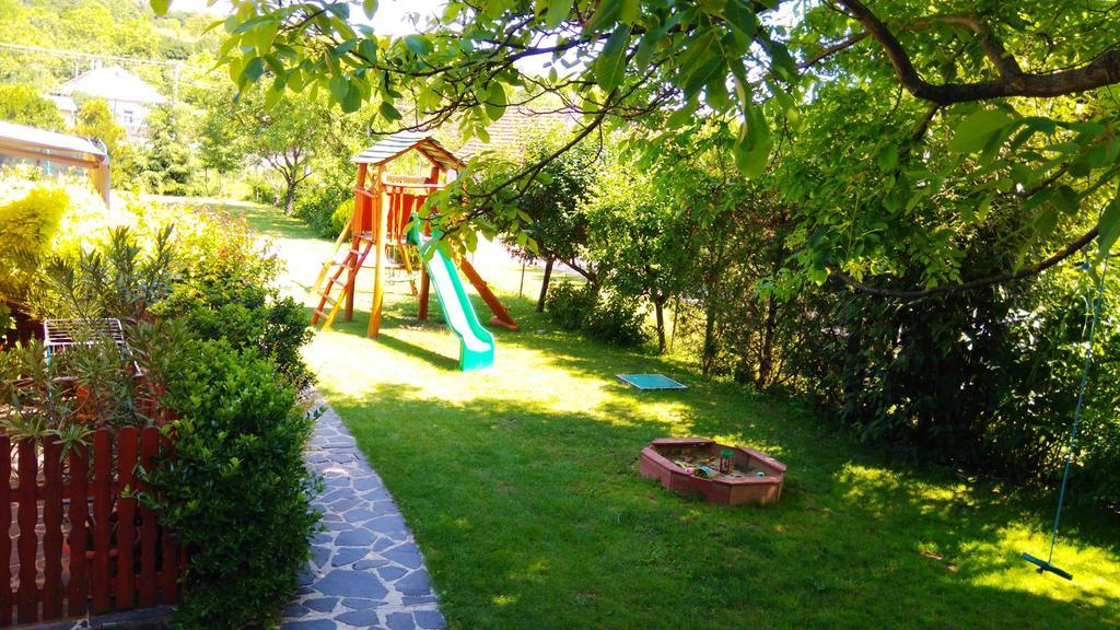 Bungalovy Natura Trávnica 外观 照片